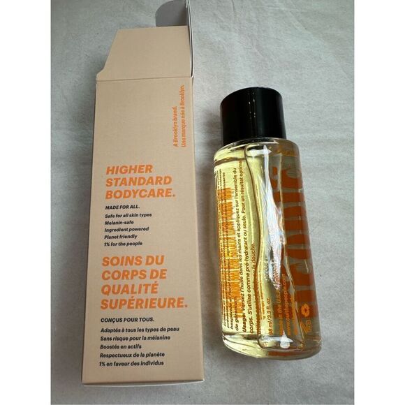 OUI the People Featherweight Hydrating Body Gloss Oil with Squalane 3.3oz/98ml - Picture 2 of 4
